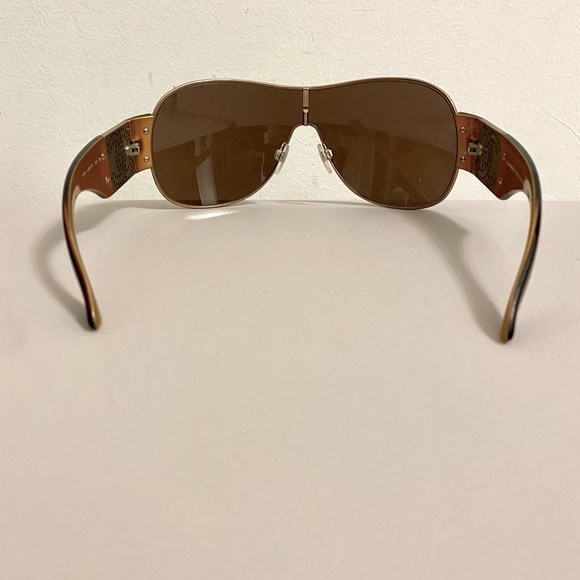 Authentic Chanel sunglasses with cc logo - Picture 4 of 11